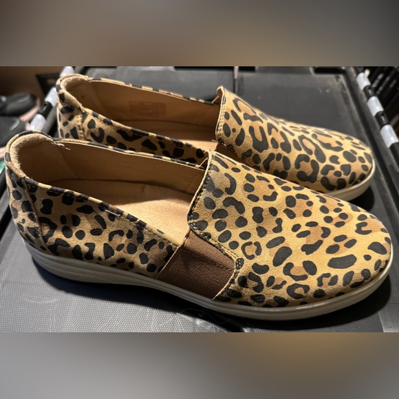 Womens Size 10 Earth Origins Women’s Elin Leopard Sneaker Slip Resistant Slip-On - Picture 7 of 10